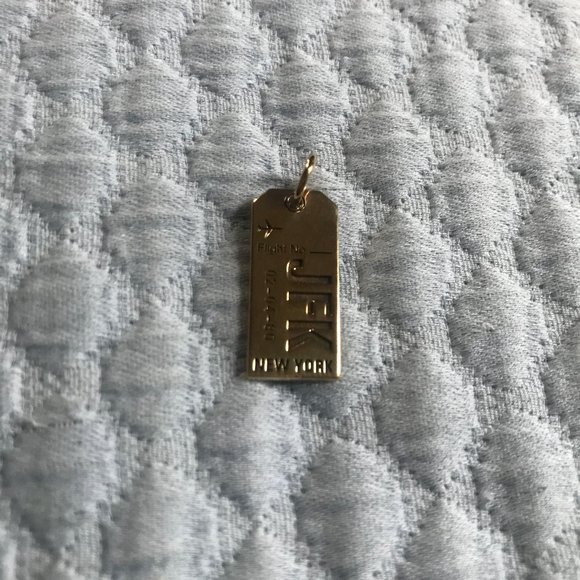Jet Set Candy Gold Vermeil New York JFK Luggage Tag Charm - Picture 4 of 4